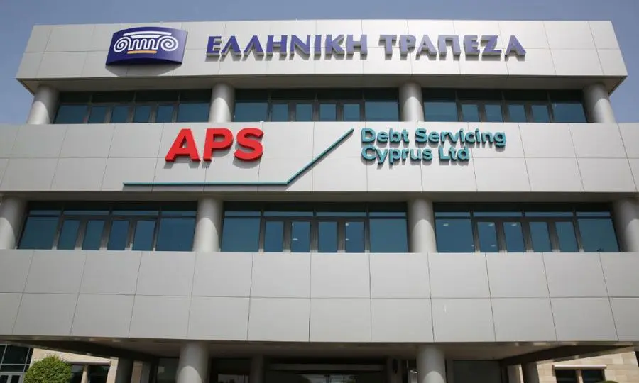 Πωλεί πακέτο μη εξυπηρετούμενων δανείων και την APS η Ελληνική
