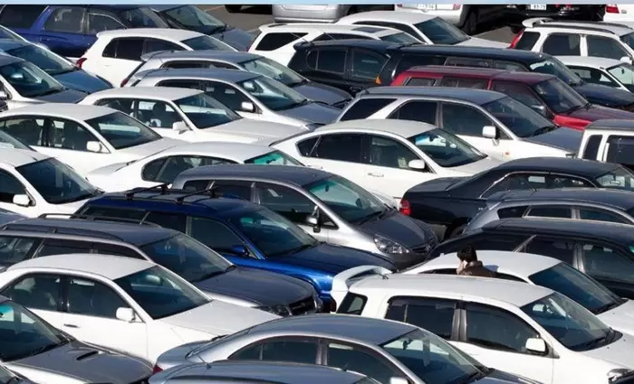 Ετήσια μείωση 10,1% στις εγγραφές οχημάτων τον Φεβρουάριο