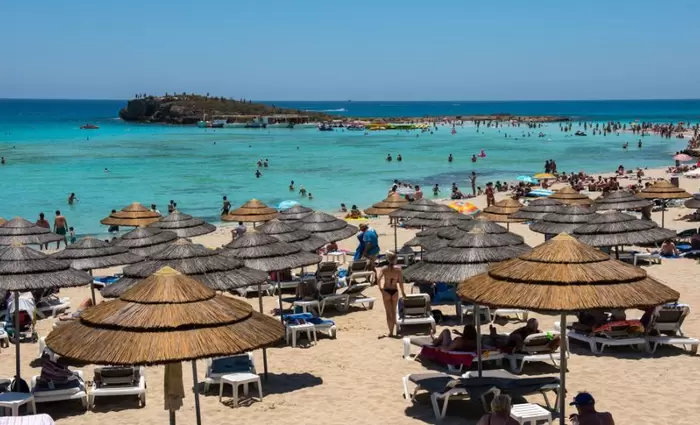 Υφυπουργείο Τουρισμό και ΟΕΒ θα ανεβάσουν τον Τουρισμό σε 