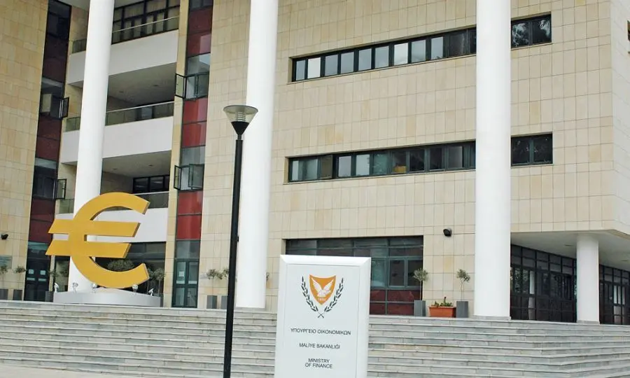 Πλεόνασμα 1% του ΑΕΠ για τα δημόσια ταμεία