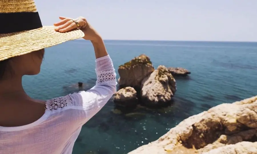 Στο κελί η 38χρονη που «φέσωσε» €20.000 τουριστικό γραφείο μέσα σε ένα μήνα