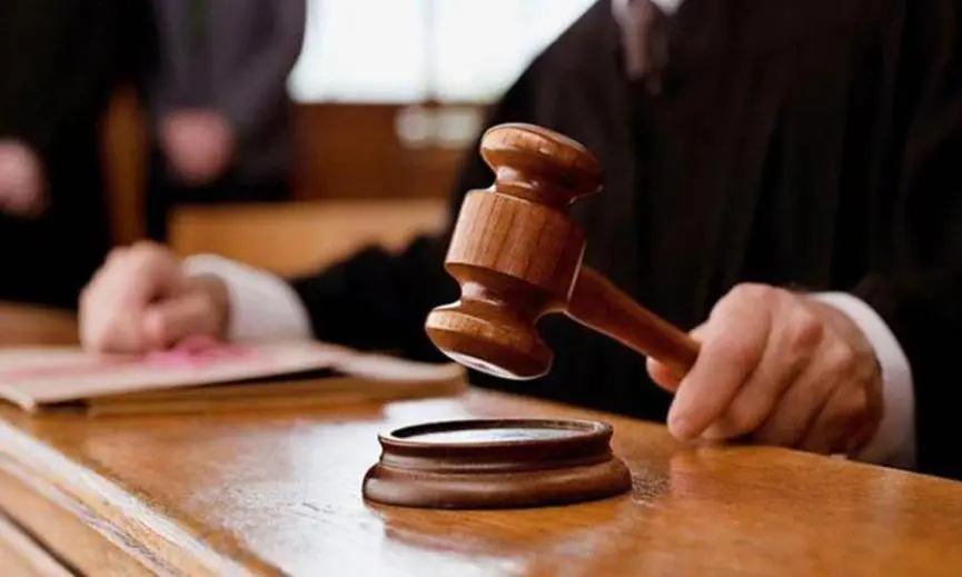 Κατατέθηκαν τροπολογίες που ευνοούν τους δανειολήπτες έναντι των τραπεζών