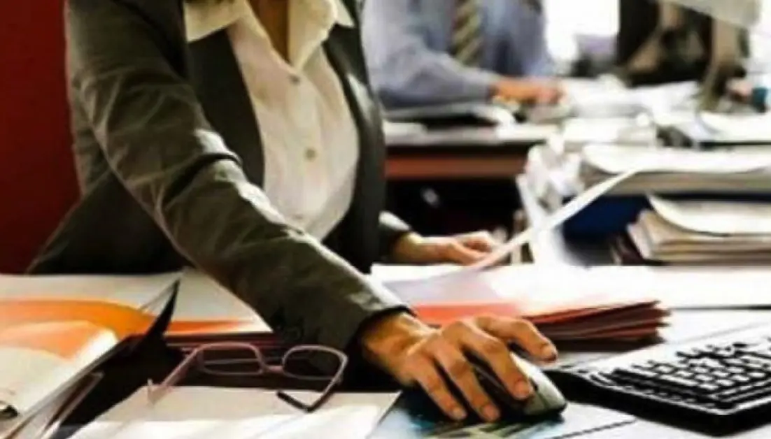 1.169 άτομα περισσότερα στο κρατικό μισθολόγιο μέσα σε 12 μήνες