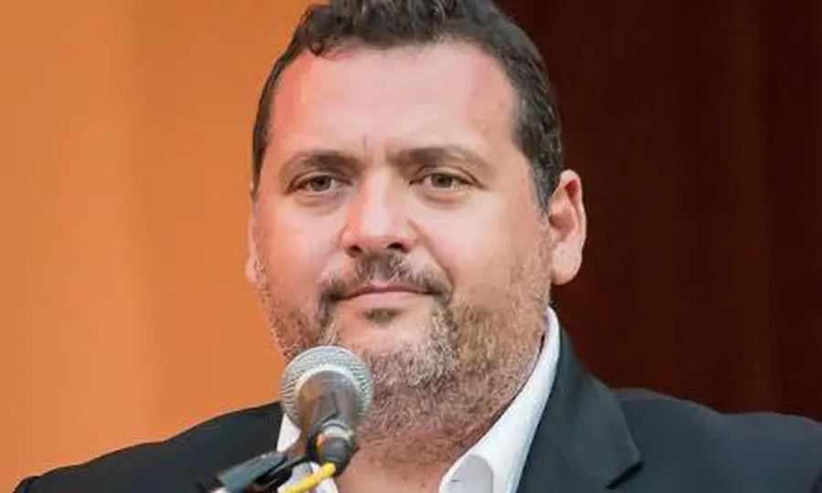 Ο Κ. Κενεβέζος δημοσιοποίησε την κατάσταση των δανείων του