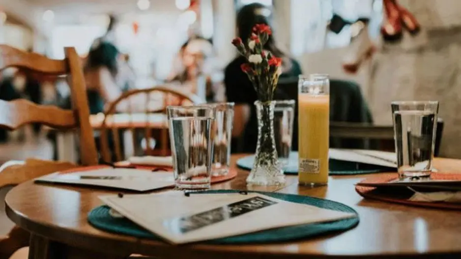 All inclusive και Airbnb «κόβουν» την κίνηση στα κέντρα αναψυχής στην Πάφο