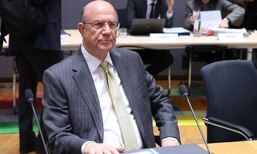 ΥΠΟΙΚ: Ρίχνει το γάντι στις τράπεζες για επιτόκια - «Δεν μπορούν να συνεχιστούν»