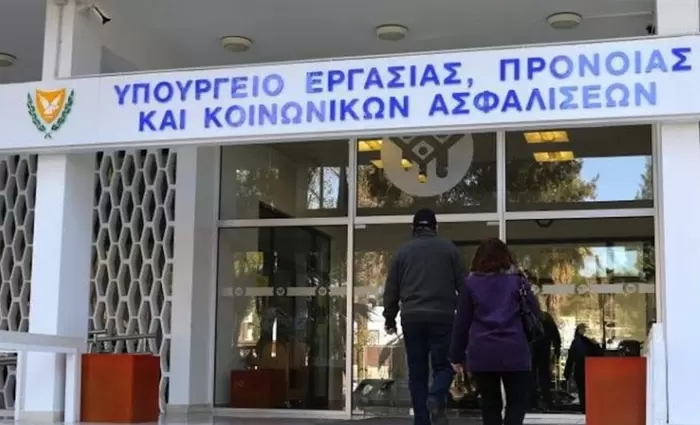 Όσα πρέπει να γνωρίζετε για επιδόματα και άδειες λόγω κορωνοϊού (Q&A)