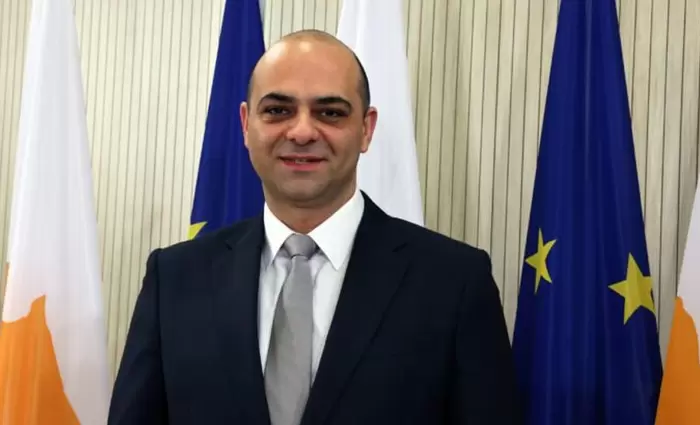 Υπ. Εργασίας: Στόχος να ενισχύονται οι μισθοί για να αντιμετωπιστεί το κόστος ζωής