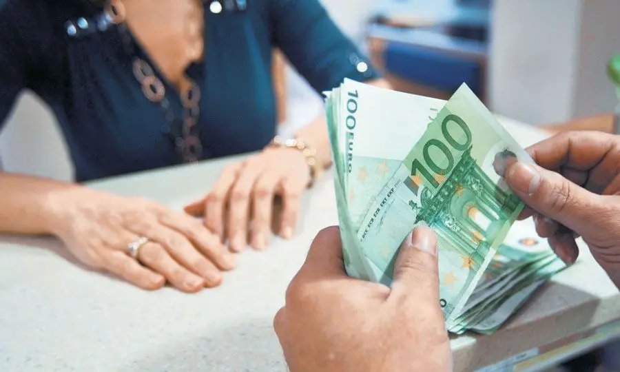 Πότε μπορεί να δουν οι δανειολήπτες τις δόσεις τους να μειώνονται;