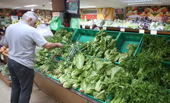 Τι θα βρείτε ανοικτό για τα τελευταία ψώνια της Καθαράς Δευτέρας