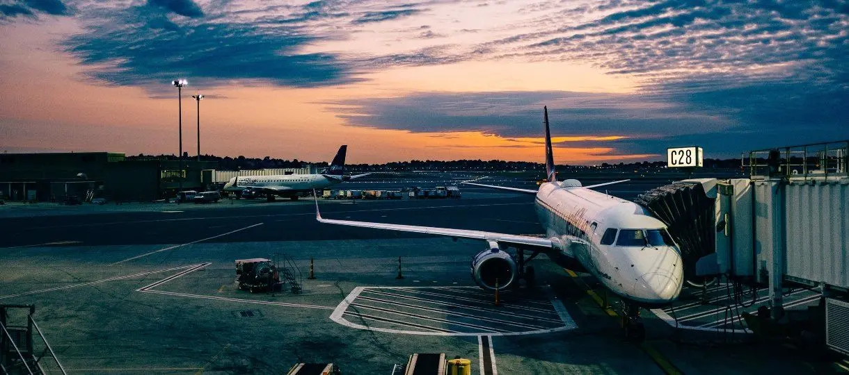 «Δραστική μείωση» πτήσεων από Γενάρη