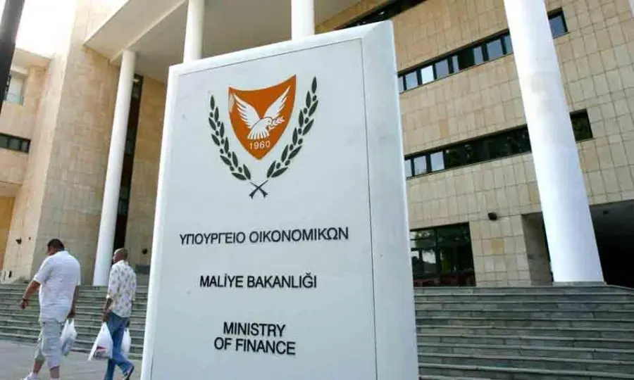 Τα ρευστά διαθέσιμα υπερκαλύπτουν τις χρηματοδοτικές ανάγκες του 2022