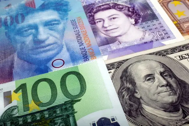 Yποχωρεί «δια χειρός» Μπέιλι η στερλίνα