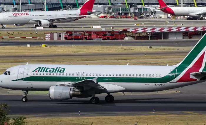 «Καμπάνα» Κομισιόν στην Alitalia - Πρέπει να επιστρέψει 400 εκατ. ευρώ
