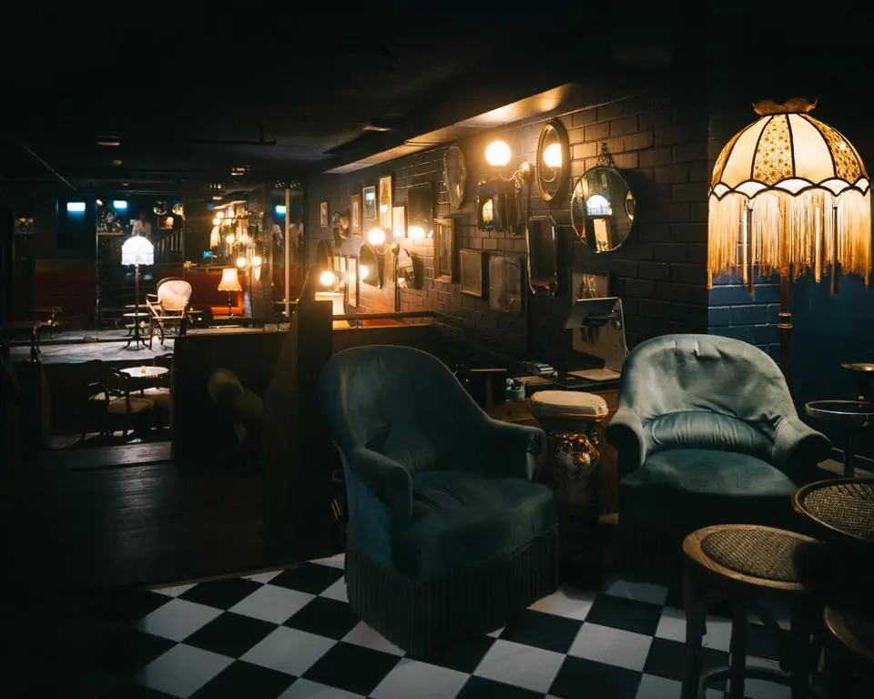 Κλείνουν μπαρ και χώροι θρησκευτικής λατρείας στην Αυστραλία