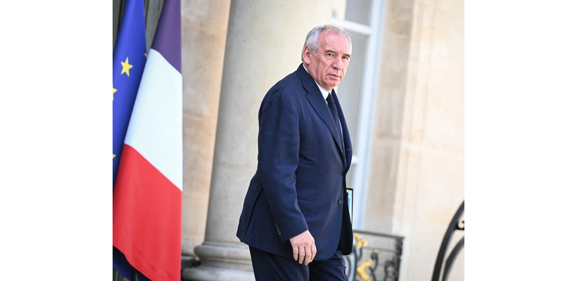 Σε επικίνδυνο μονοπάτι η Γαλλία – Τι βλέπουν οι διεθνείς οίκοι