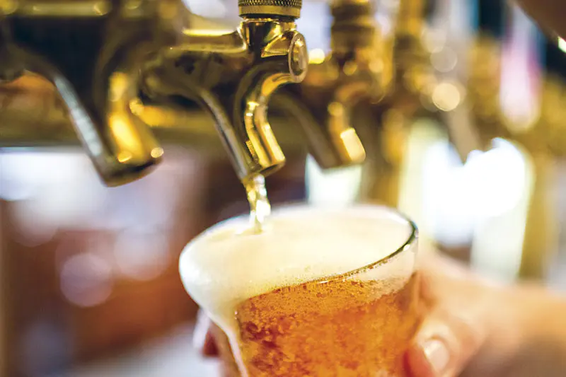 Γερμανικό ζυθοποιείο προσφέρει χιλιάδες λίτρα δωρεάν μπύρας