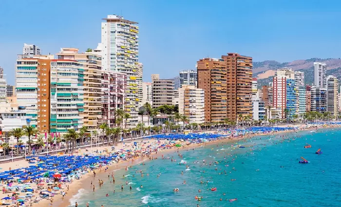 Δεπαπλασιάστηκαν οι τουρίστες στην Ισπανία