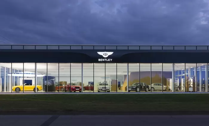 Σε απολύσεις 1.000 εργαζομένων προχωρά η Bentley