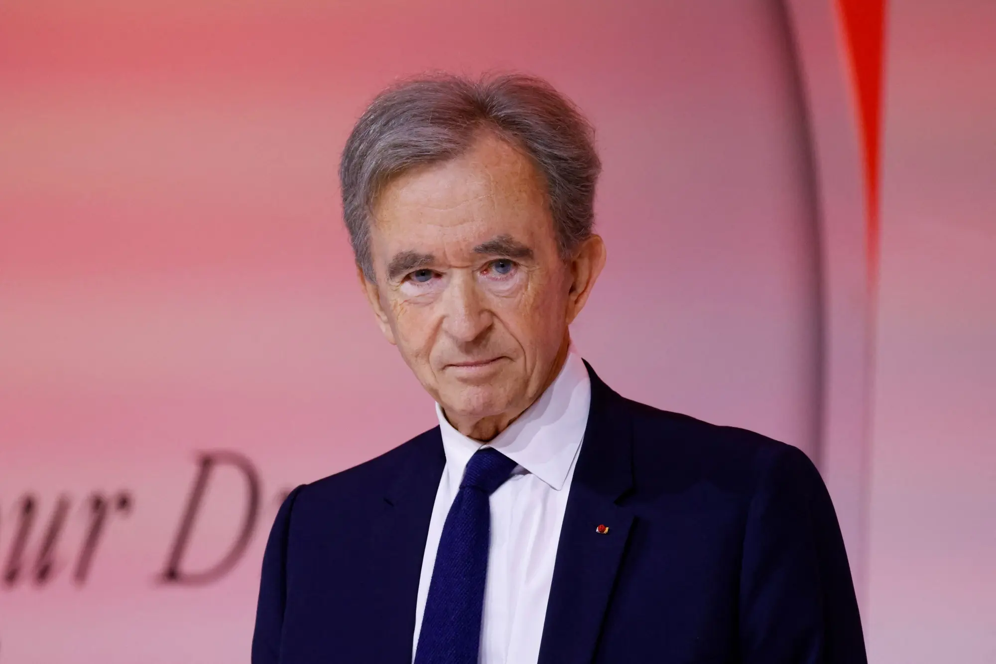 Bernard Arnault: Ποιος είναι και πώς έγινε ο πλουσιότερος άνθρωπος στον κόσμο