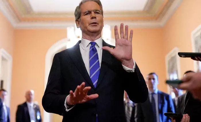 Μπέσεντ: Η Fed πρέπει να εξεταστεί ως θεσμός