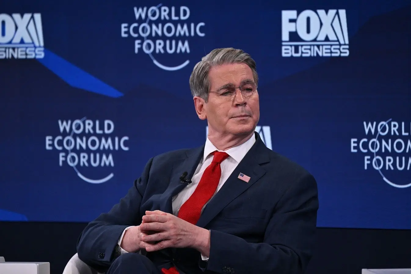 Μπέσεντ προς Ευρωπαίους: «Μην βγάζετε το αντανακλαστικό της οργής» για την Γροιλανδία