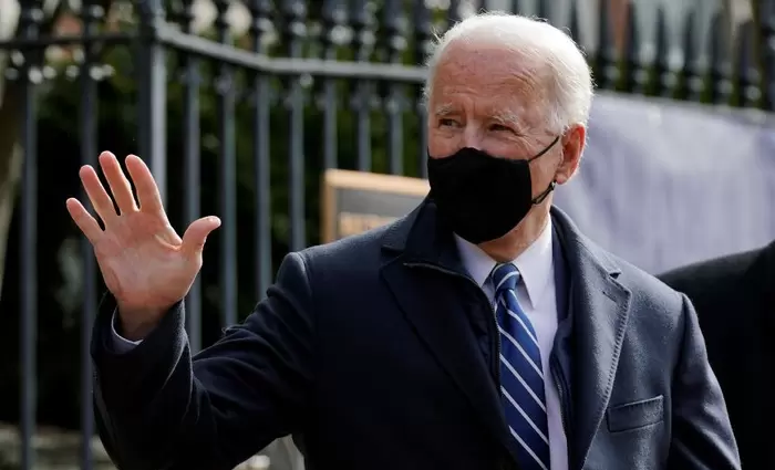 Στη G7, ο πρόεδρος Μπάιντεν θα υποσχεθεί $4 δισεκ. στον COVAX