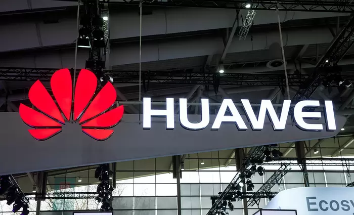 Η Huawei βγήκε στο 