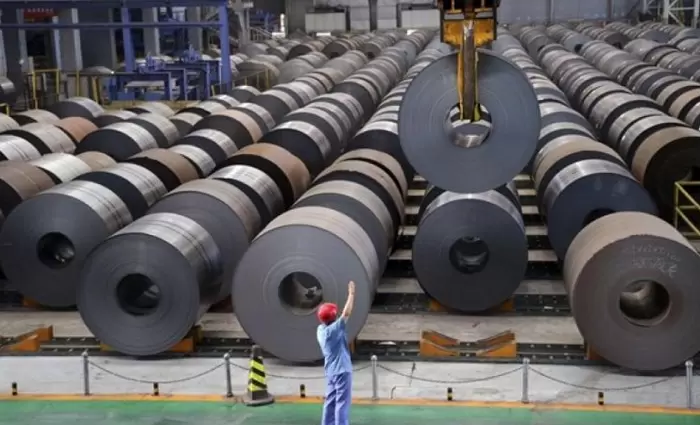 Μειώθηκε η παραγωγή στη βιομηχανία