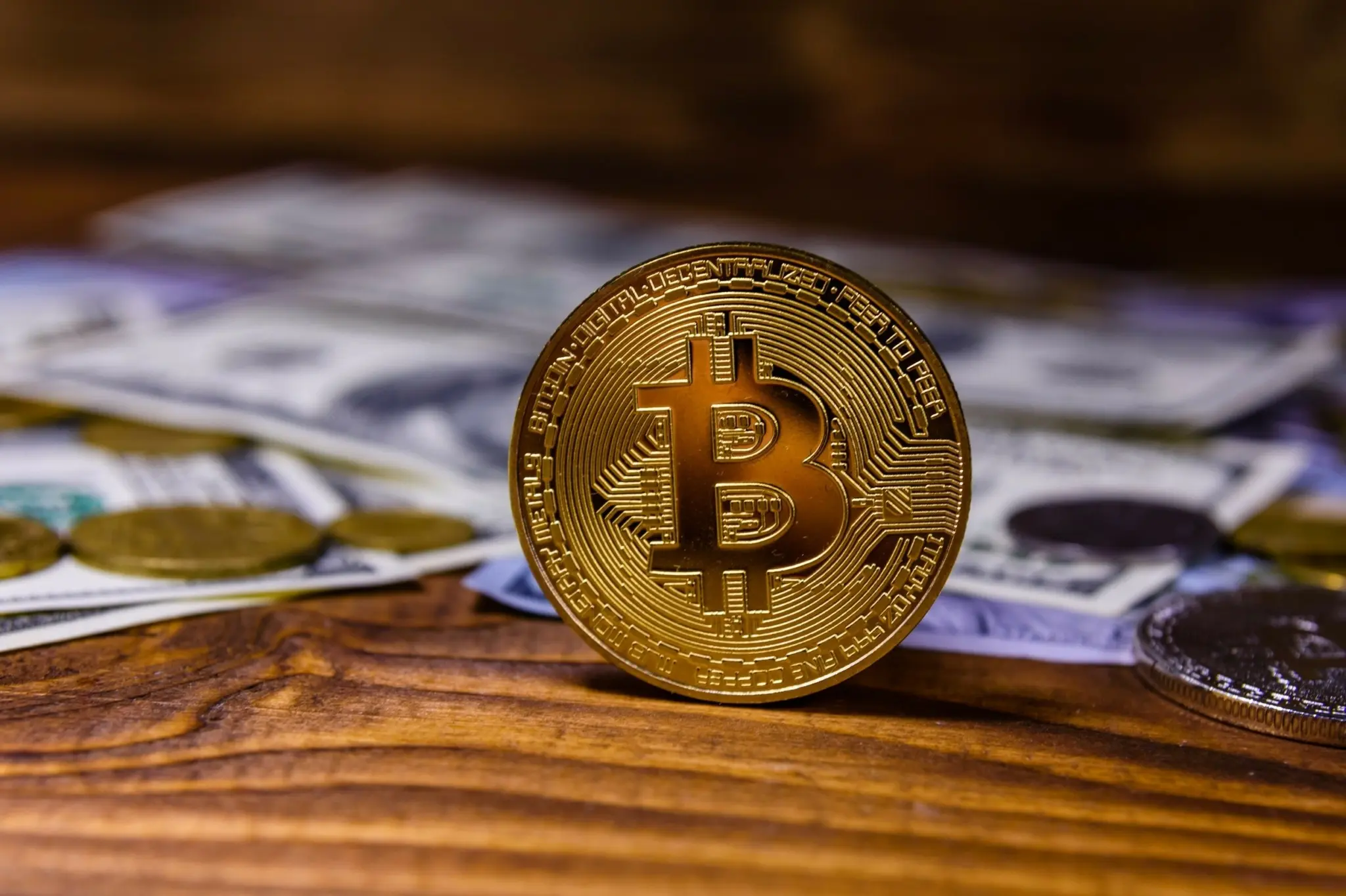 Ρεκόρ $9 δισ. στις εισροές ETF Bitcoin – Χάνουν έδαφος τα ETF χρυσού