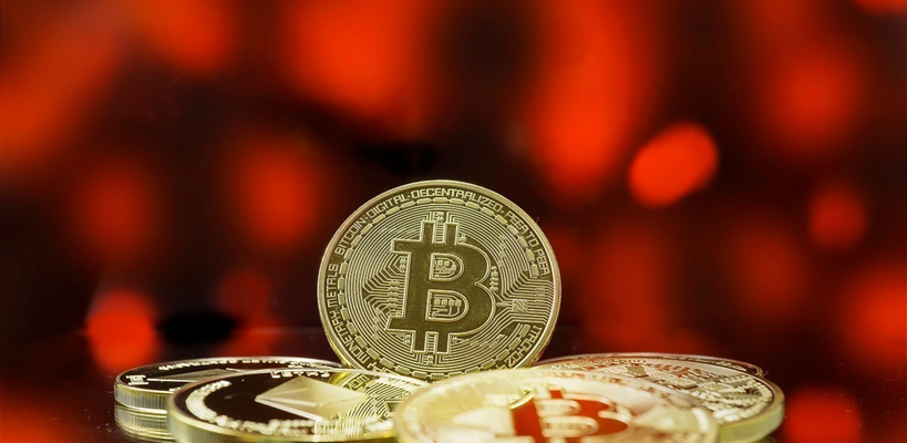 Σε ελεύθερη πτώση το Bitcoin – Ο χειρότερος μήνας από το κραχ του 2022
