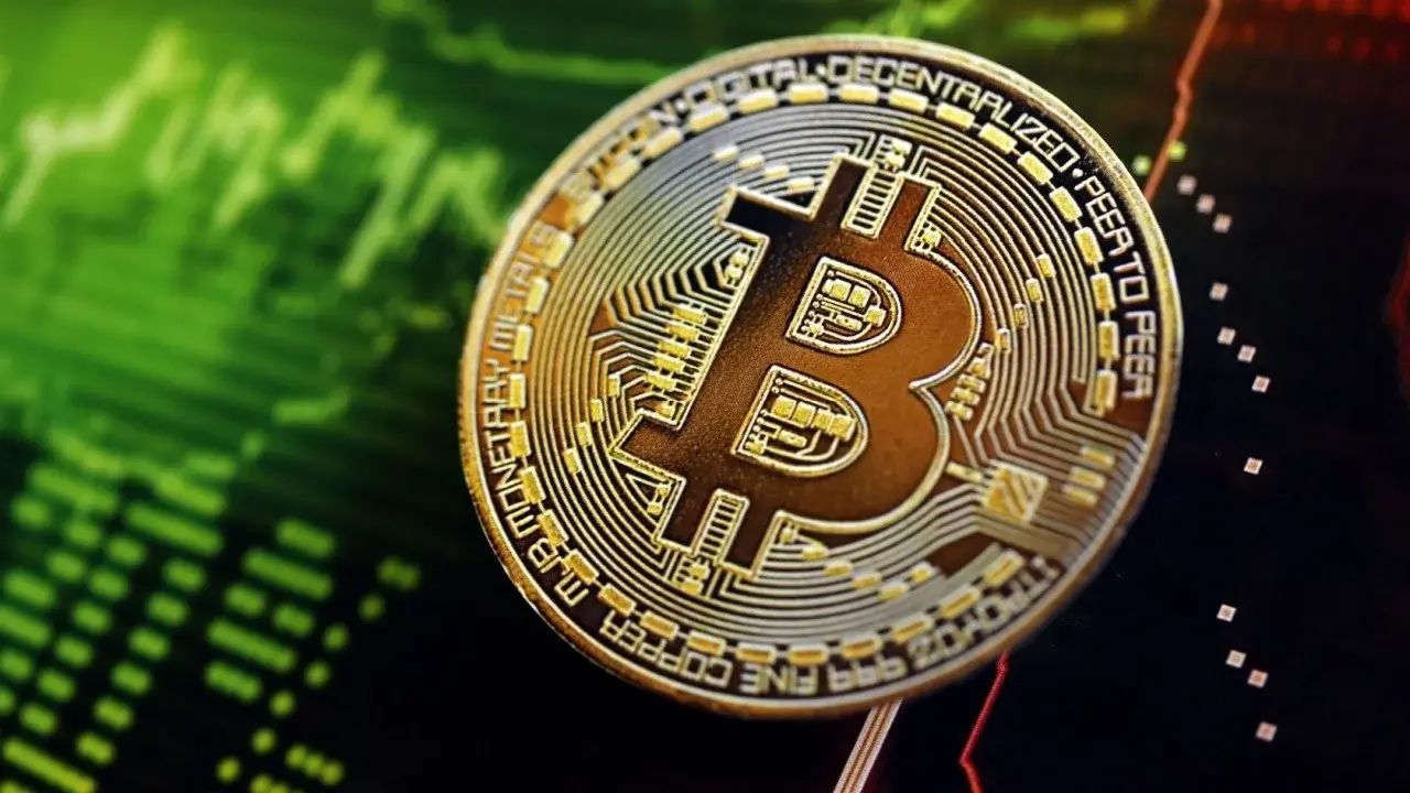 Το Bitcoin σπάει το φράγμα των $120.000 με ώθηση από ETF και Τραμπ