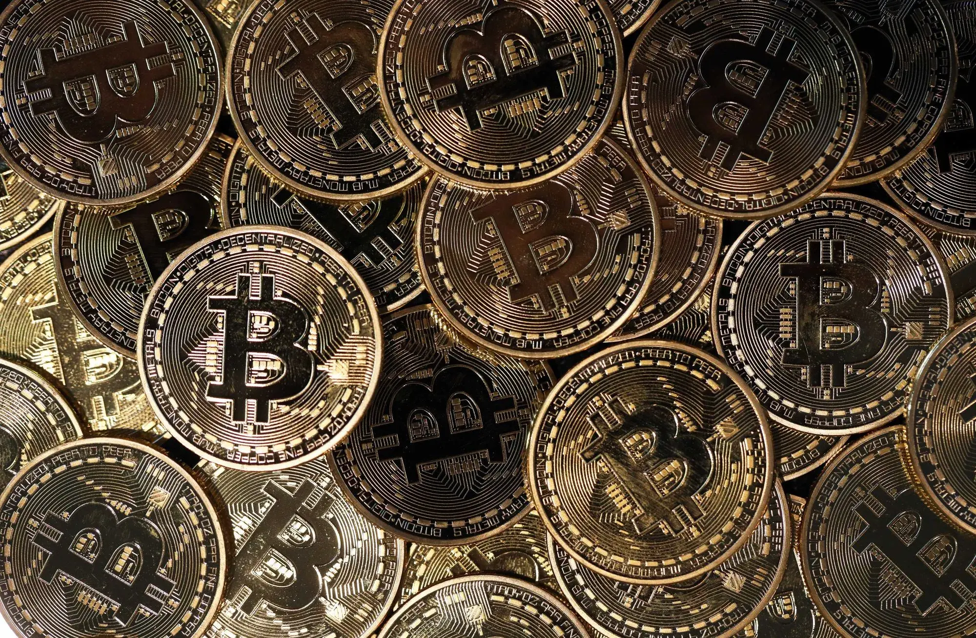 Από ρεκόρ σε ρεκόρ το Bitcoin – Άγγιξε τα 112.000 δολάρια