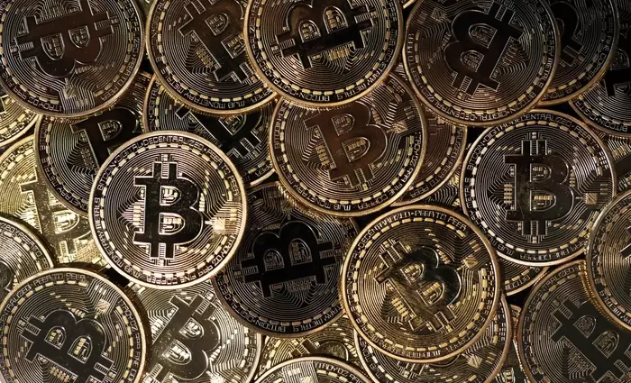 Από ρεκόρ σε ρεκόρ το Bitcoin – Άγγιξε τα 112.000 δολάρια