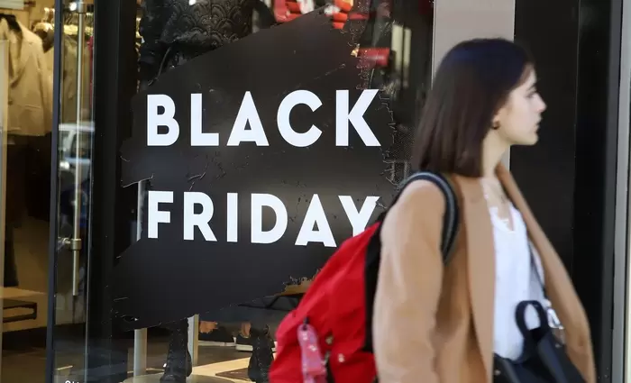 Black Friday: Πότε είναι και τι εκπτώσεις αναμένονται