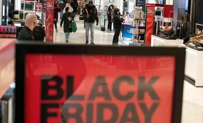 Παραπλάνηση στις τιμές και ανεπάρκεια στοκ στο Black Friday