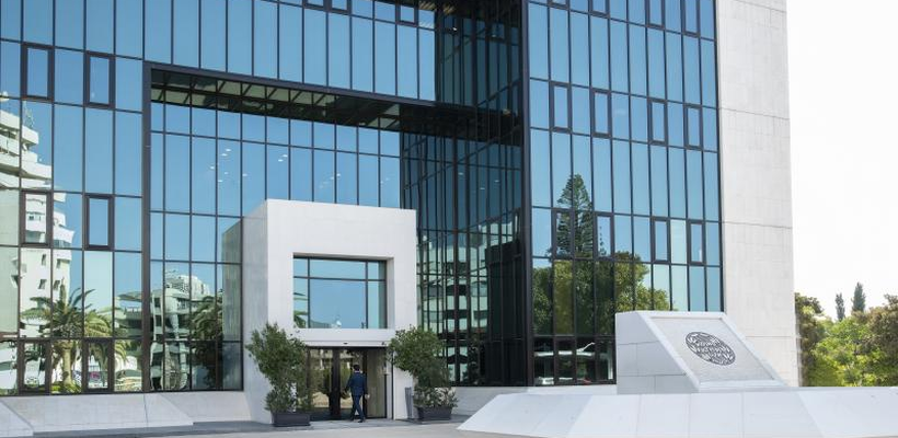 Τρ. Κύπρου: Αναθεωρεί τα προσωπικά δεδομένα