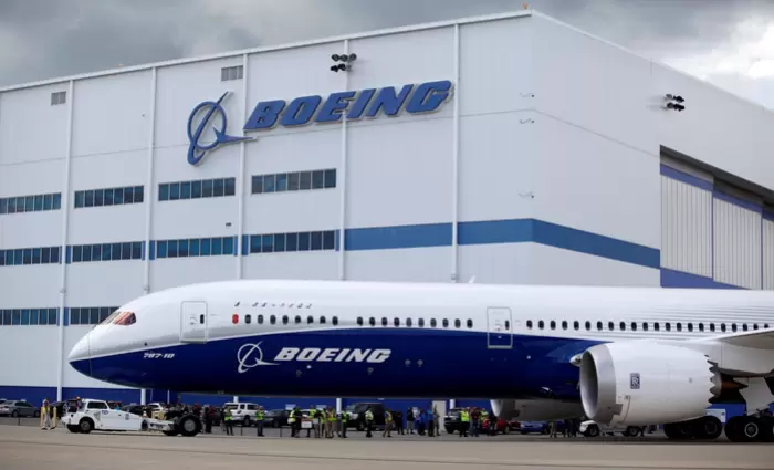 Ανώμαλη προσγείωση για Boeing: Στο μισό έπεσε ο ρυθμός παράδοσης νέων αεροσκαφών