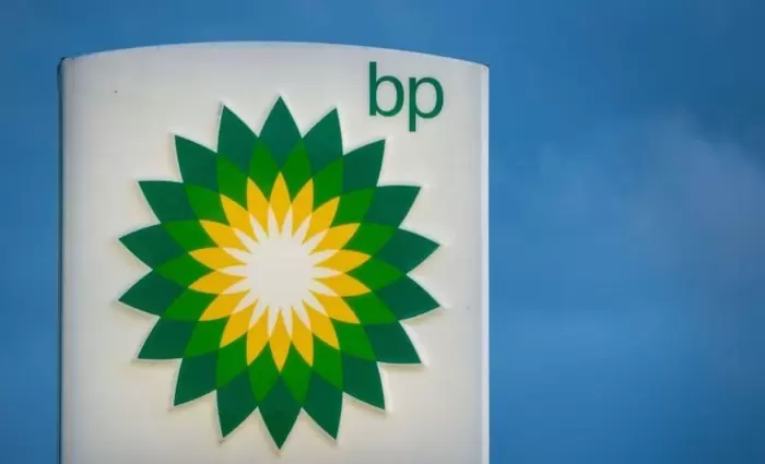 BP: Κέρδη άνω των εκτιμήσεων στα $2,21 δισ. – Άλμα 13% για τη μετοχή