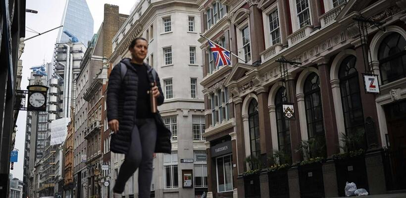 Βρετανία: Απρόσμενη πτώση για τις τιμές στα ακίνητα στην εκπνοή του 2025