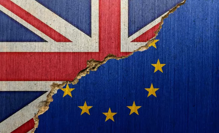 Brexit: Παράταση της μεταβατικής περιόδου δεν θα λύσει τα προβλήματα