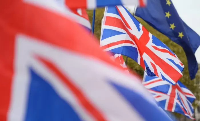 Τζόνσον: Ώρα να επιταχυνθούν οι συνομιλίες για νέα συμφωνία του Brexit