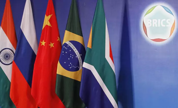 Κοινό σύστημα πληρωμών εξετάζουν οι χώρες BRICS