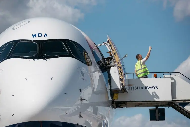 Εργαζόμενοι σε αεροπορική απέσπασαν αυξήσεις κατά 13%