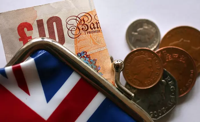 Παραμένει μειωμένο κατά 9,2% το ΑΕΠ του Ηνωμένου Βασιλείου