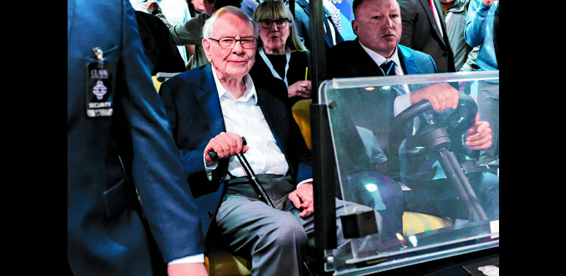 Πώς ο Γουόρεν Μπάφετ κατάφερε να διαφυλάξει την περιουσία του κόντρα στο sell-off (πίνακας)