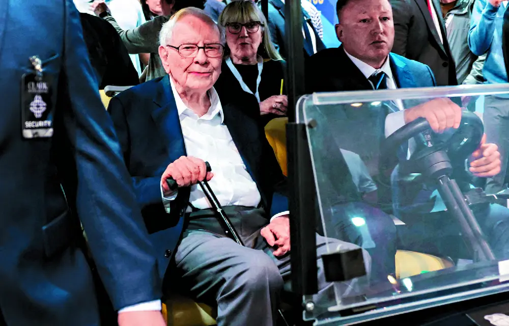 Πώς ο Γουόρεν Μπάφετ κατάφερε να διαφυλάξει την περιουσία του κόντρα στο sell-off (πίνακας)