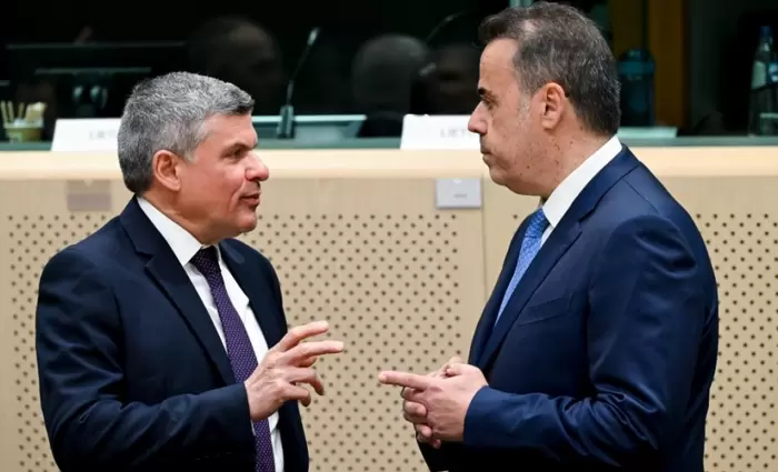 Η Αθήνα υποδέχεται τον Παπαναστασίου - Ώρα μηδέν για GSI