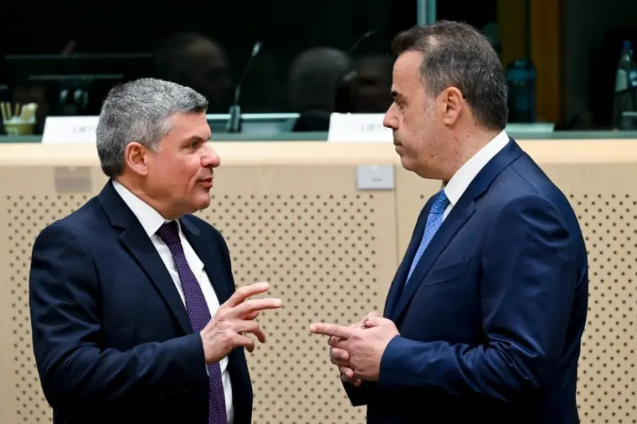 Η Αθήνα υποδέχεται τον Παπαναστασίου - Ώρα μηδέν για GSI