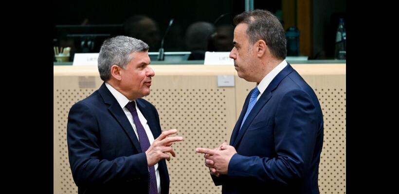 Η Αθήνα υποδέχεται τον Παπαναστασίου - Ώρα μηδέν για GSI